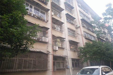 龙都大源·橡树湾3室2厅2卫140万146m2出售